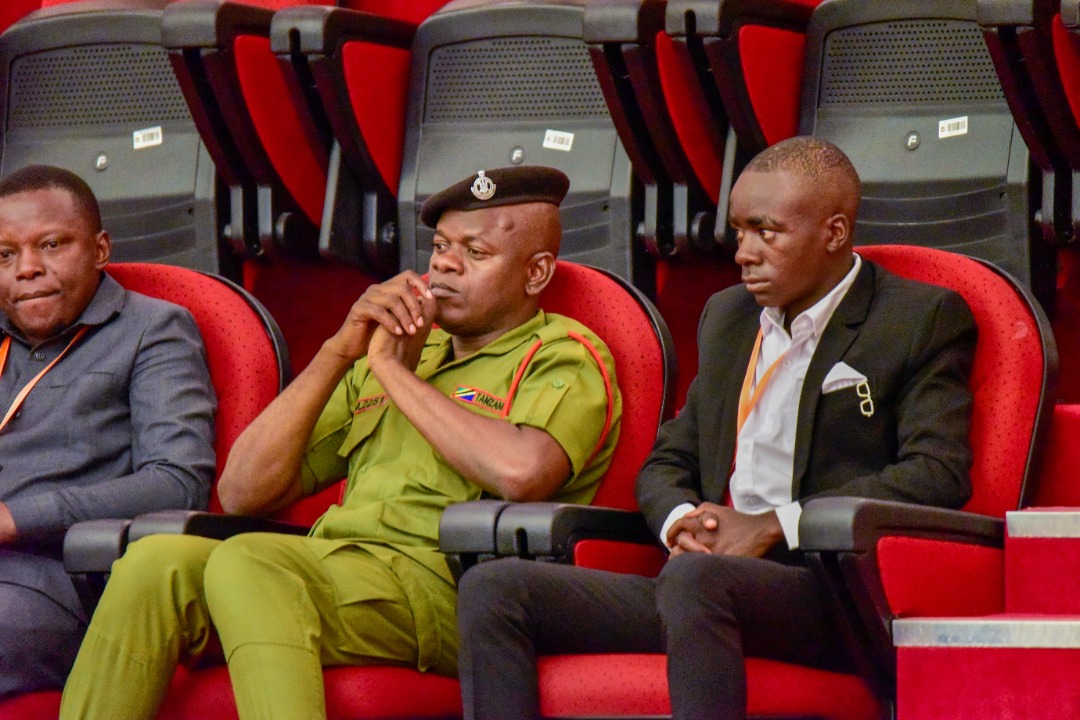 Le Parlement rend hommage à Majaliwa, héroïque sauveteur de Precision Air