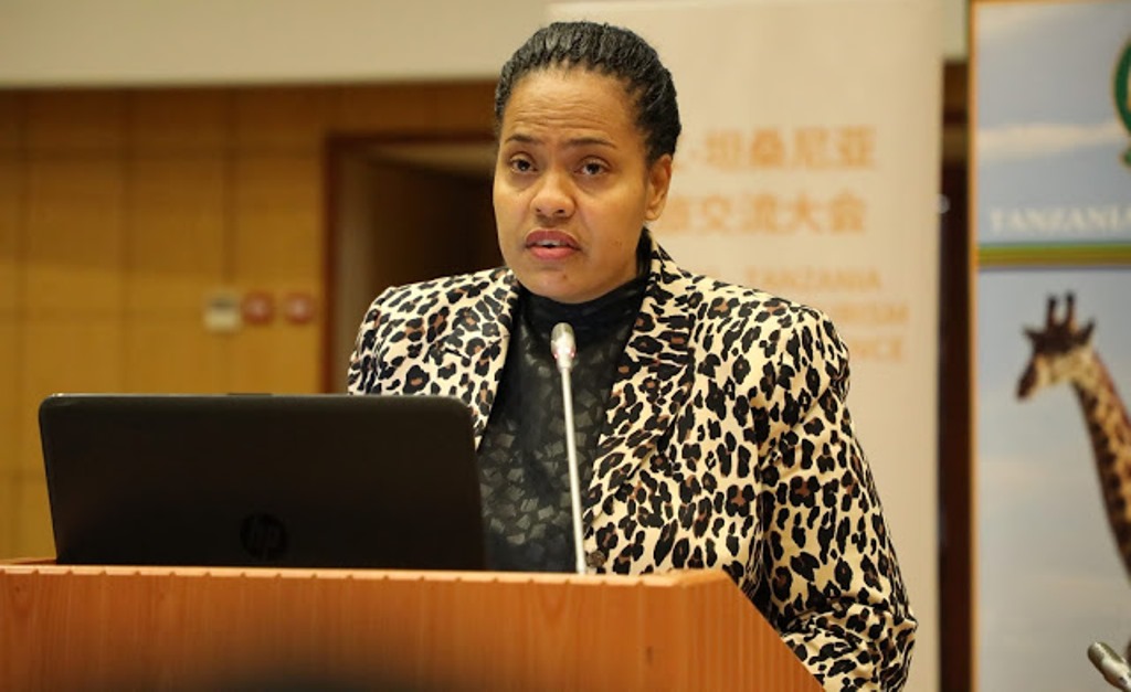 Le ministre pousse à la sensibilisation à la violence chez les étudiants