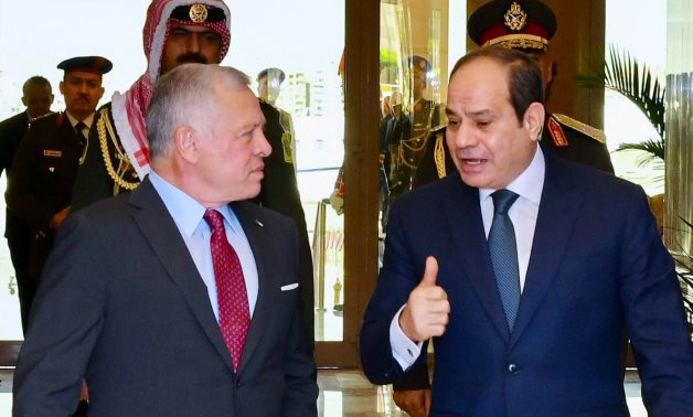Le président égyptien appelle à élargir la coopération avec la Jordanie lors d'un appel téléphonique avec le roi