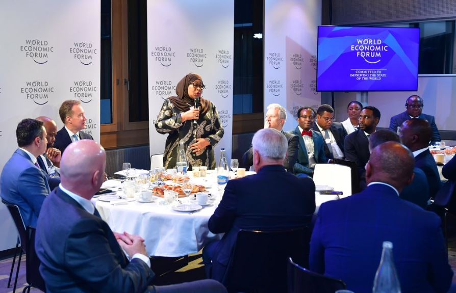 FORUM ÉCONOMIQUE MONDIAL : Samia insiste sur l'agenda agri-10/30