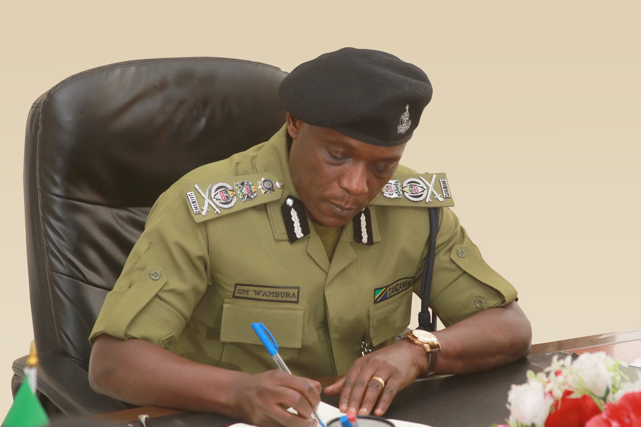 IGP Wambura procède à un remaniement mineur