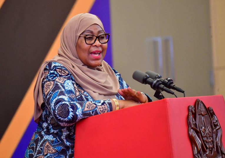Le président Samia lève enfin l'interdiction des rassemblements politiques