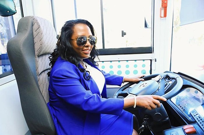L'achat d'autobus suscite des différends entre les métropolitains