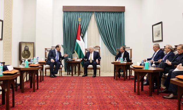 Le chef du renseignement transmet un message du président Sissi à son homologue palestinien