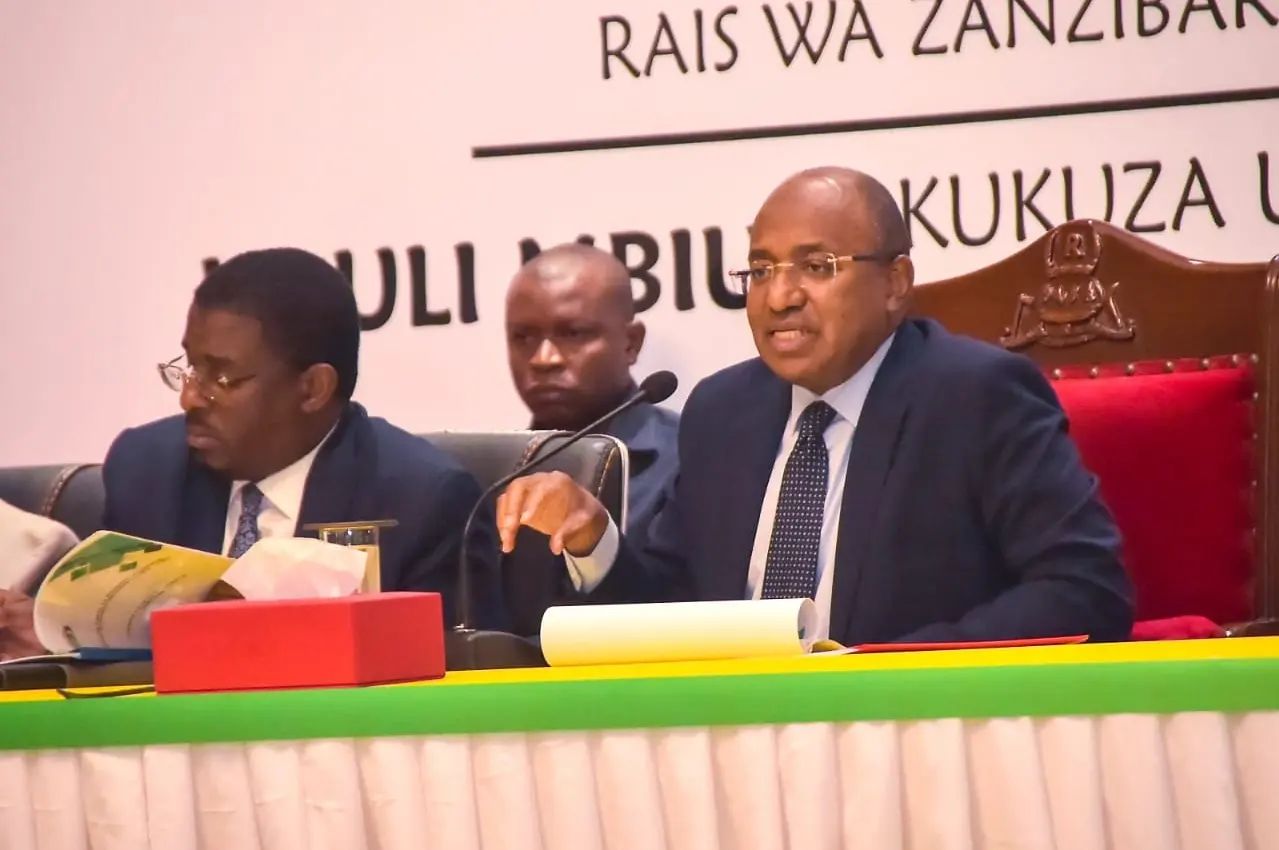 Mwinyi exige des solutions rapides aux défis auxquels sont confrontés les investisseurs