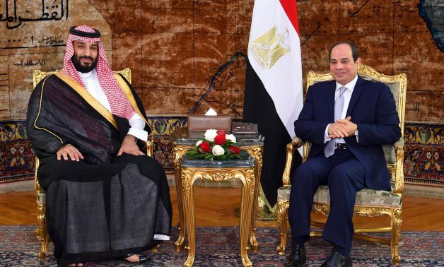 Le président Sissi rencontre le prince héritier d'Arabie saoudite à Paris