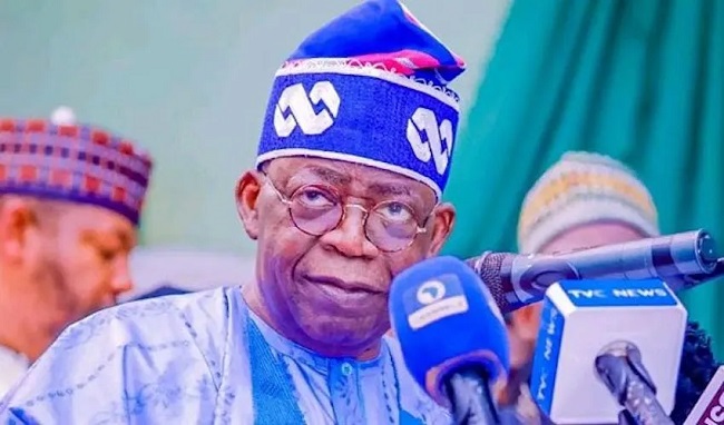 Restez à l'écart, le Nigeria ne peut pas se permettre un autre président du Sénat, a exhorté Tinubu