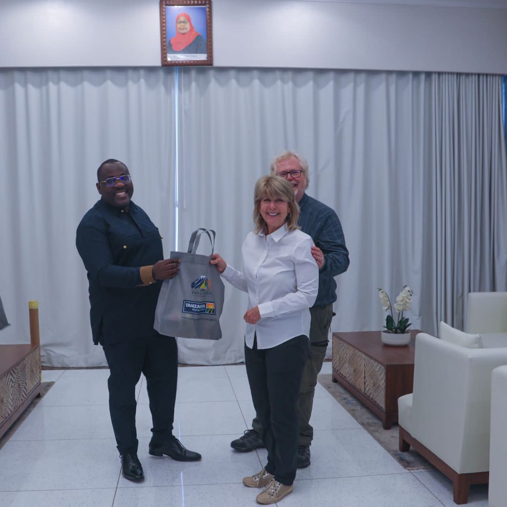 Un milliardaire de Microsoft admire la beauté de la Tanzanie