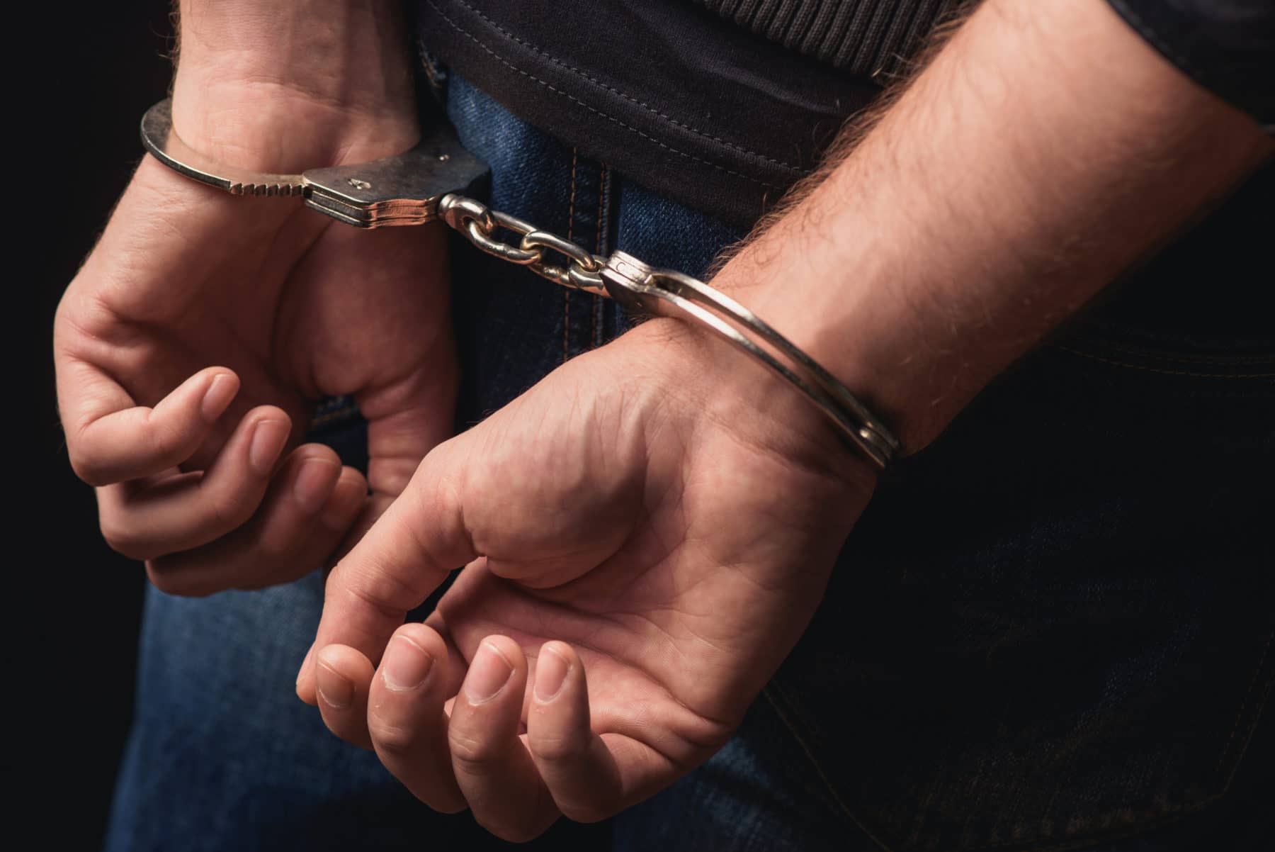 11 personnes arrêtées soupçonnées de vol d'argent mobile