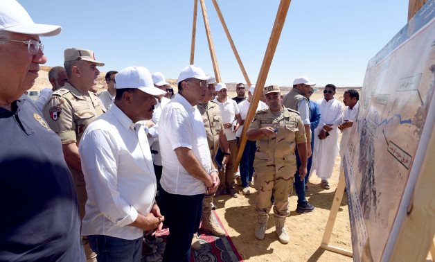 Le Premier ministre égyptien Madbouly inspecte un certain nombre de projets de l'oasis de Siwa