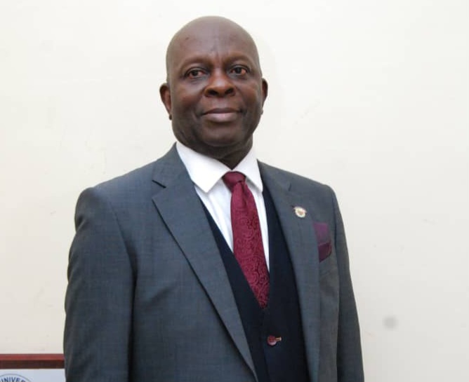 Igbinedion varsity VC demande aux diplômés d'excellentes performances à la faculté de droit