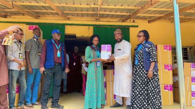 L'OMS distribue des kits de malnutrition aux ONG du Nord-Est