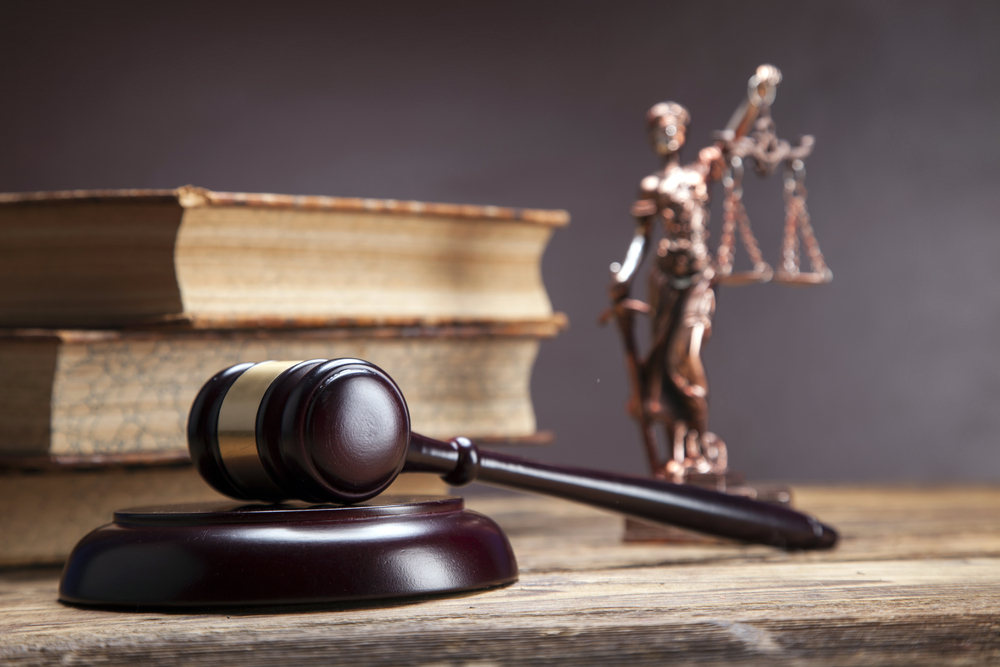 Le gouvernement élargit les portes des points de vue sur la justice pénale