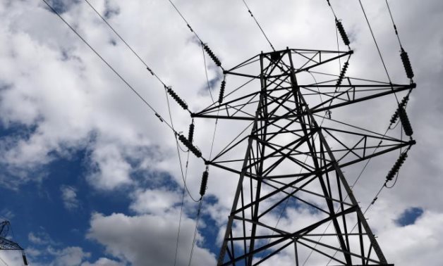 Les ministres égyptiens du pétrole et de l'électricité discutent de solutions rapides aux coupures d'électricité