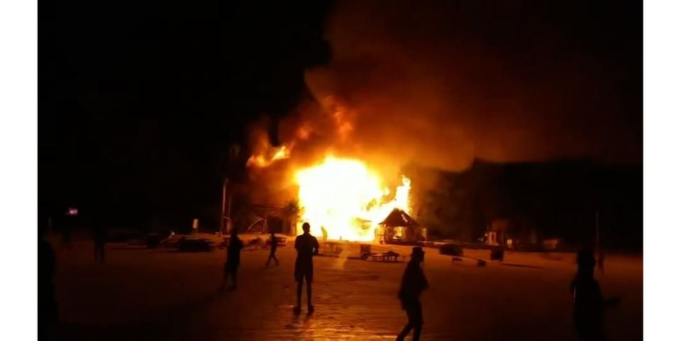 Un incendie détruit cinq hôtels pour touristes à Zanzibar
