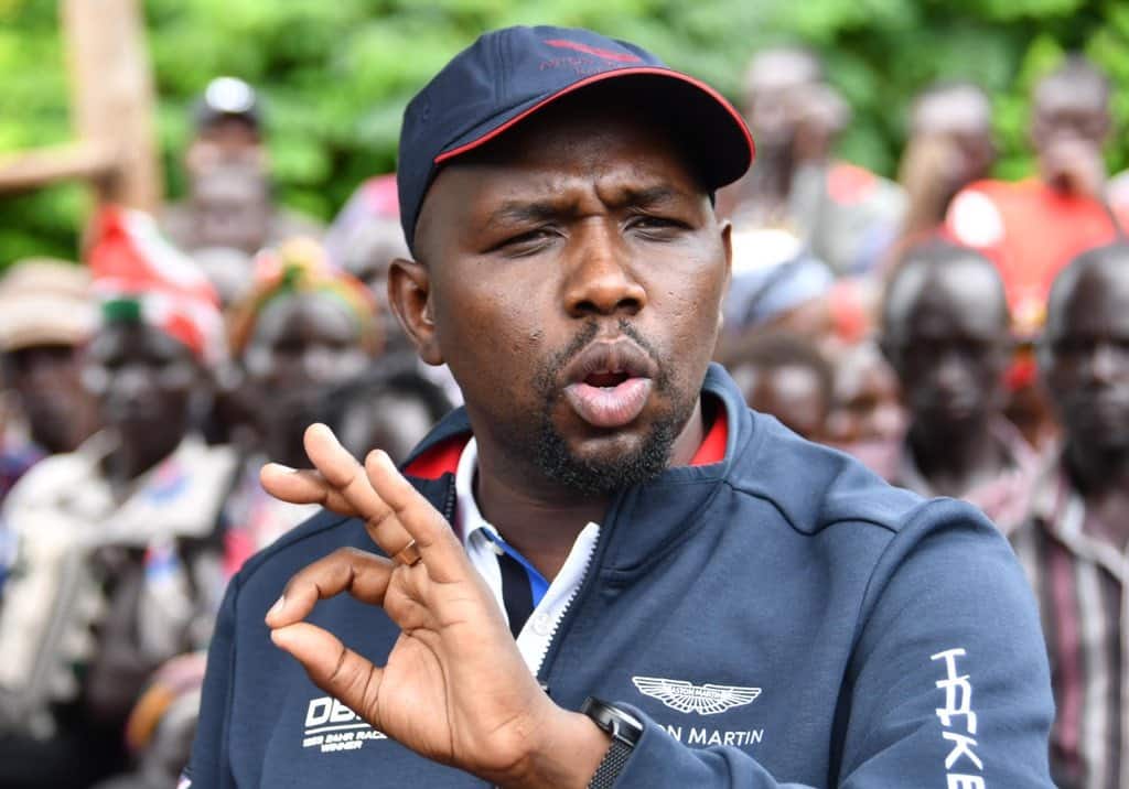 Kipchumba Murkomen licencie le patron de la KAA, Alex Gitari, suite à une panne de courant à JKIA et nomme un nouveau PDG