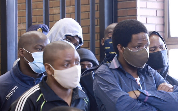 L'accusé du meurtre de Meyiwa nie posséder le pistolet trouvé sur lui