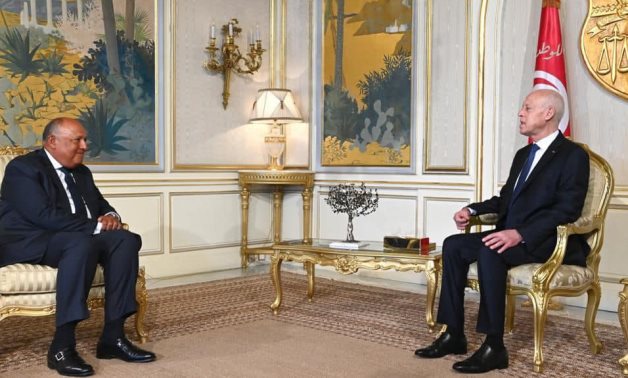 Le FM égyptien Shoukry transmet un message du président Sissi au tunisien Kais Saied