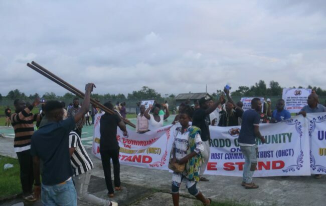 Le Nigeria risque 20 000 b/j alors que les manifestants entrent à Otumara