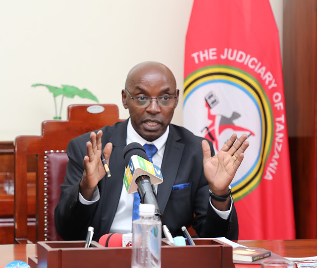 Le juge principal ougandais conclut sa visite en Tanzanie avec une expérience mémorable