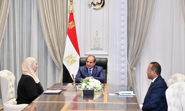 Le président Sissi rencontre la ministre de la Solidarité sociale Nivine El-Kabbag