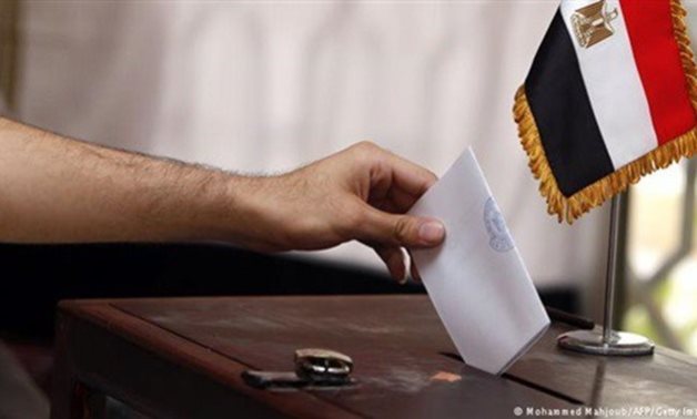 FILE - An Egyptian casts his vote in Egypt's presidential election – Reuters