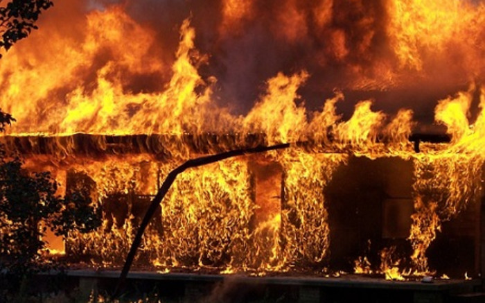 Un mort dans l'incendie d'une maison à Johannesburg
