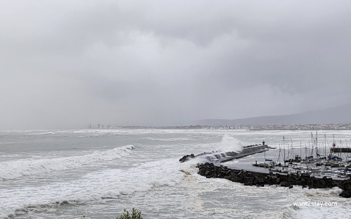 Un décès confirmé et plusieurs propriétés endommagées lors de la marée de printemps du Cap-Occidental