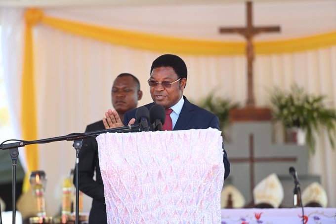 Encouragez les jeunes à travailler dans la dignité, demande le Premier ministre aux religieux