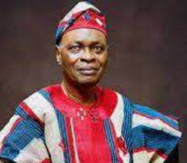 Sanwo-Olu salue l'ex-SSG de Lagos et Bashorun à 85 ans