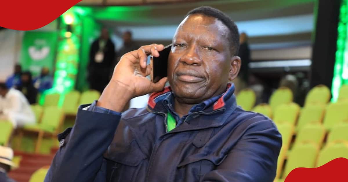 Energy CS Davis Chirchir chahuté par les partisans de l'UDA devant William Ruto à Bomet