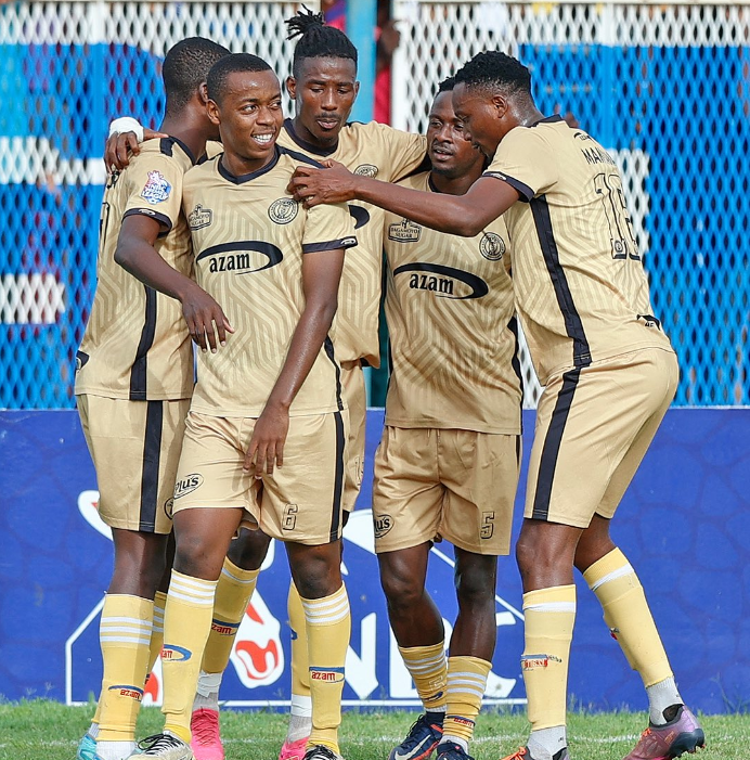 IHEFU 1-3 AZAM : Feisal marque, Bajana brille