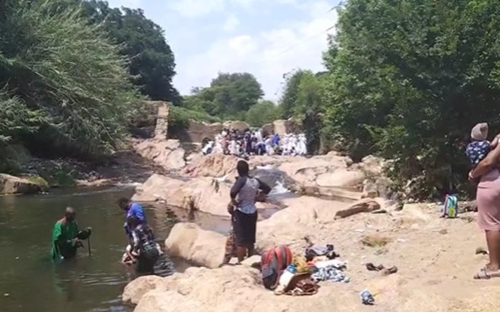Joburg EMS mène une campagne de sécurité aquatique sur la rivière Jukskei