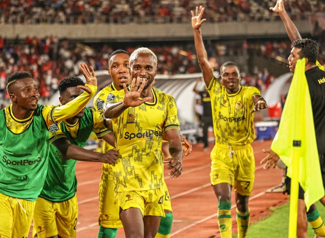KARIAKOO DERBY : Nzengeli marque un doublé alors que les Jeunes Africains battent Simba 5-1