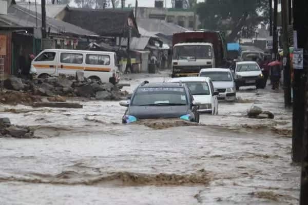Kwale : les corps de deux responsables de la KRA emportés par les inondations vendredi ont été récupérés