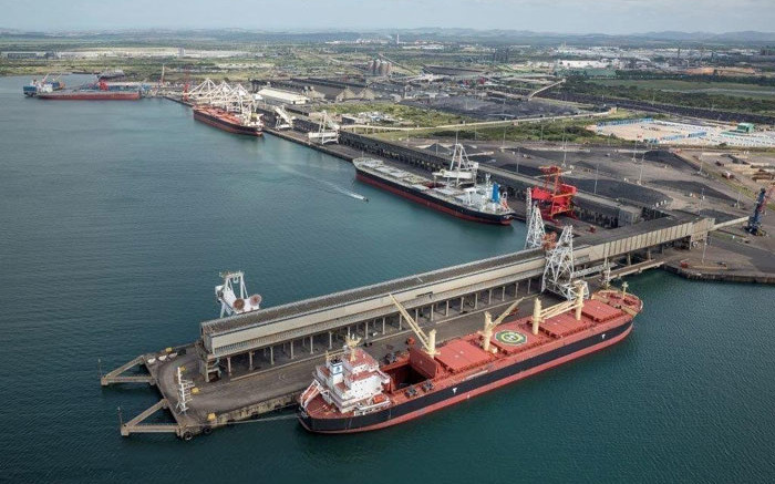 La municipalité d'uMhlathuze perd des millions en raison de la congestion du port de Richards Bay