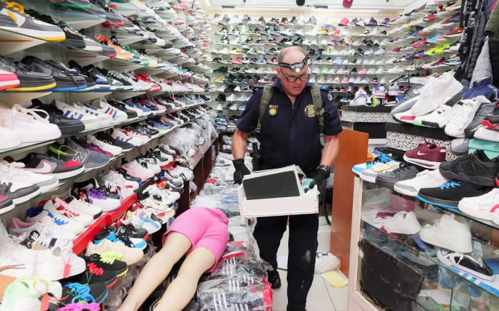 La police du Cap procède à une saisie de produits contrefaits pour 100 millions de rands