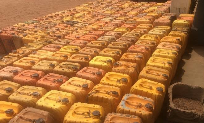 Le gouvernement de Sokoto confisque plus de 1 200 jerrycans et 5 camions d'huile de cuisson frelatée