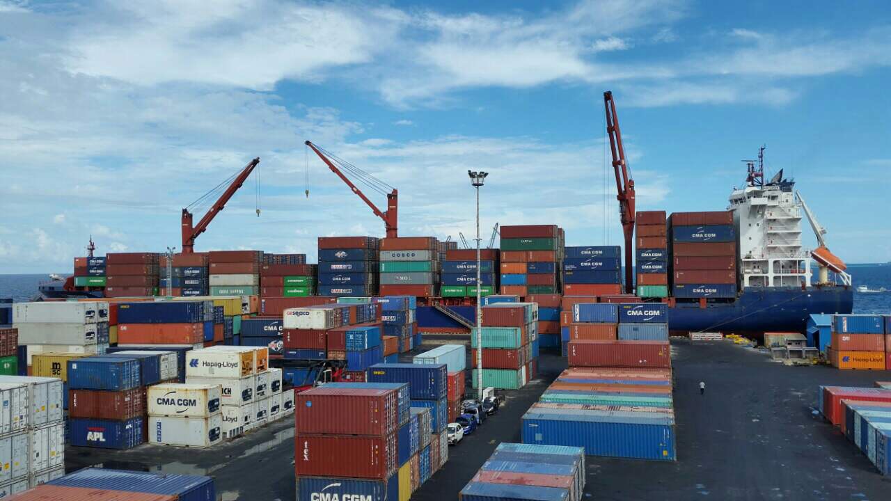 Les députés appellent à une augmentation des exportations