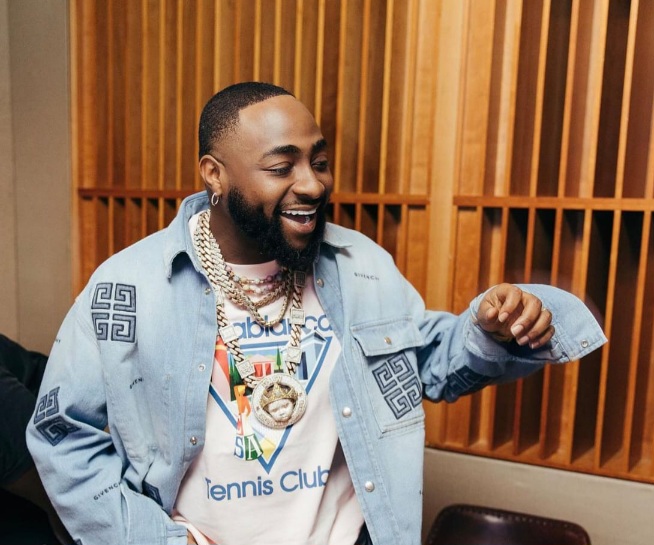 "Roi de l'Afrobeat", les fans célèbrent Davido alors qu'il fête aujourd'hui ses 31 ans