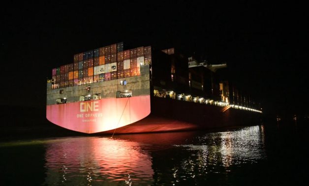 Le porte-conteneurs ONE ORPHEUS reprend sa navigation sur le canal de Suez