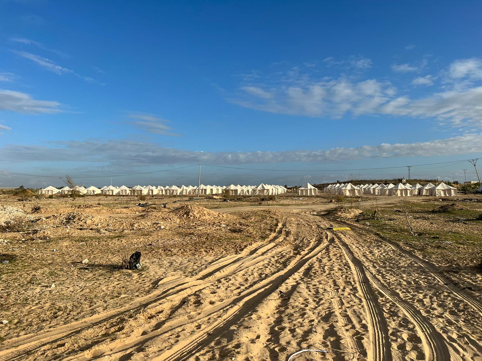 Construction d'un camp du CRE-PRCS dans la bande de Gaza