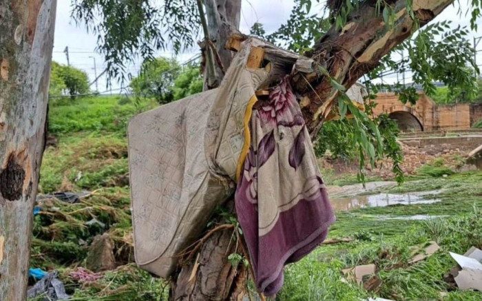 Le bilan des morts devrait continuer d'augmenter avant le week-end pluvieux