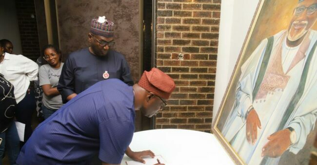 Le président du NGF et Makinde rendent une visite de condoléances
