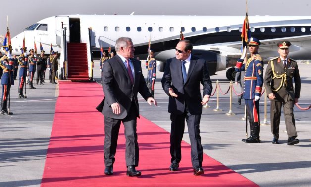 Le roi Abdallah de Jordanie se rend en Égypte pour discuter du cessez-le-feu à Gaza avec le président Sissi