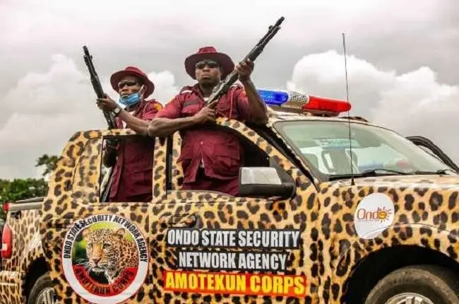 Le personnel d'Ondo Amotekun se joint à la recherche des élèves et des enseignants d'Ekiti kidnappés