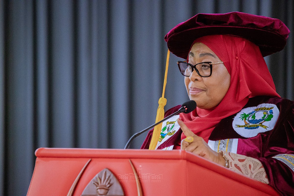 Pourquoi Samia a obtenu trois doctorats en un an