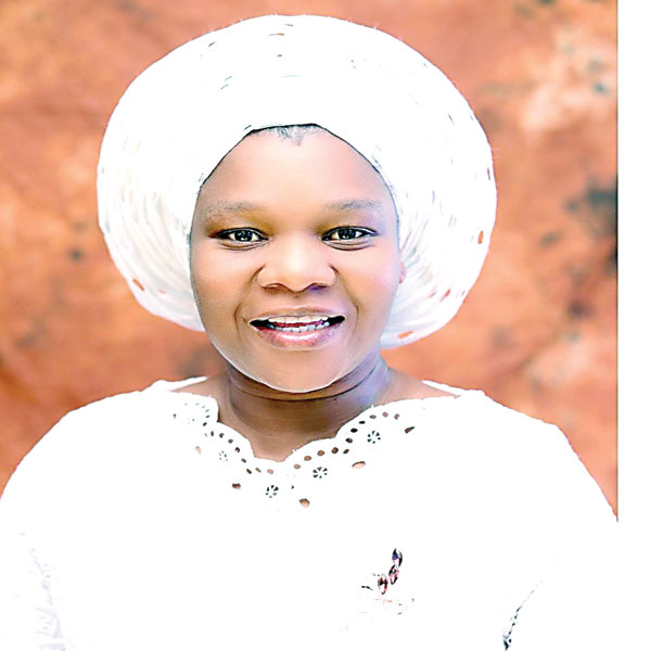 Dieu a utilisé mon mari pour transformer ma vie et ma carrière musicale —Bukola Bekes