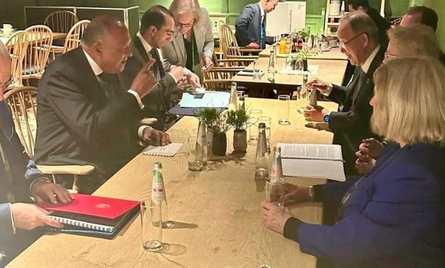 FM salue les efforts considérables des aînés pour arrêter l'effusion de sang à Gaza