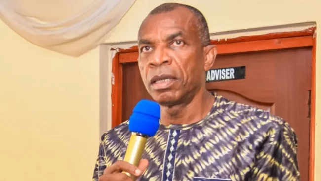 La police confirme l'enlèvement du président du PDP d'Edo, Aziegbemi